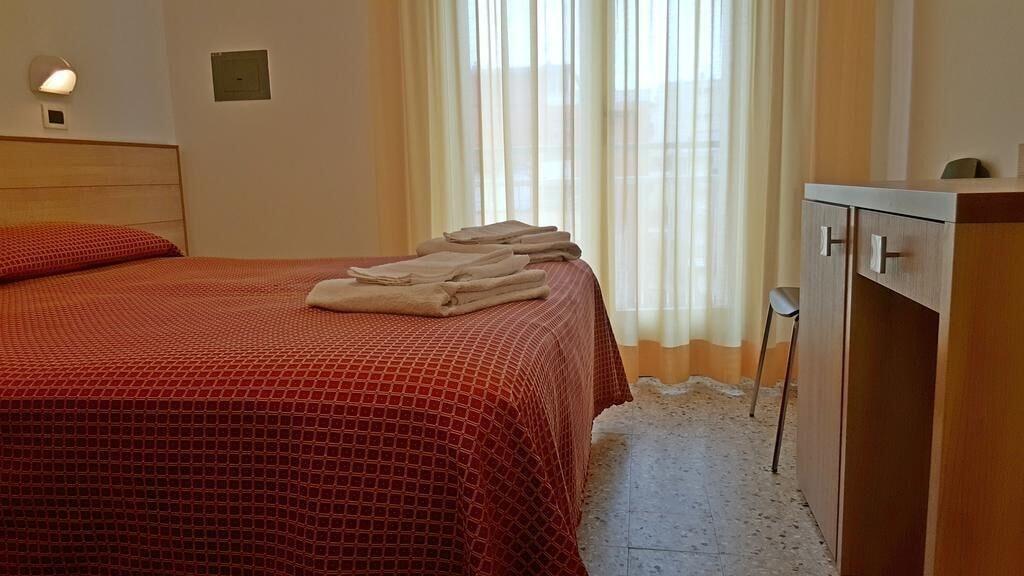 Hotel St. Moritz Белларія-Іджеа-Марина Екстер'єр фото
