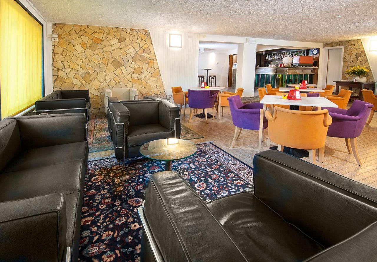Hotel St. Moritz Белларія-Іджеа-Марина Екстер'єр фото